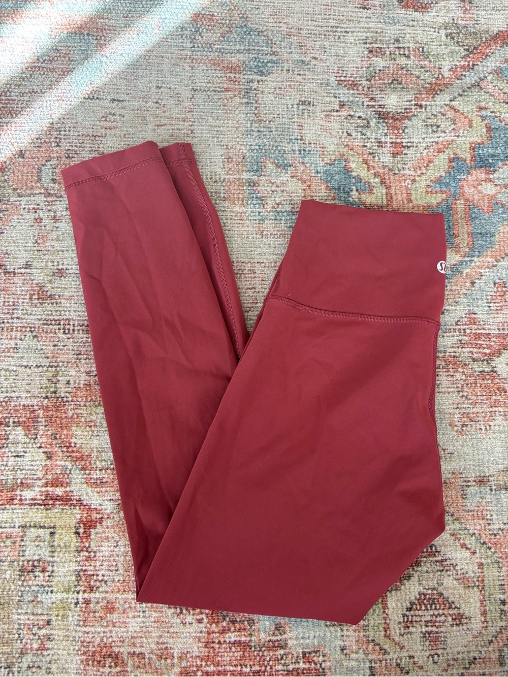 Lululemon Wunder Under leggings size 6